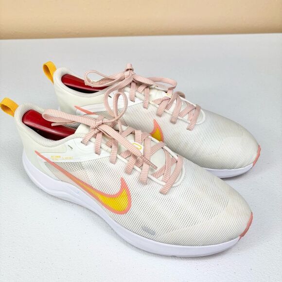 Nike Downshifter 12 Summit White Running Shoes Women’s Sz 8.5 (DD9294-101) - Picture 2 of 11